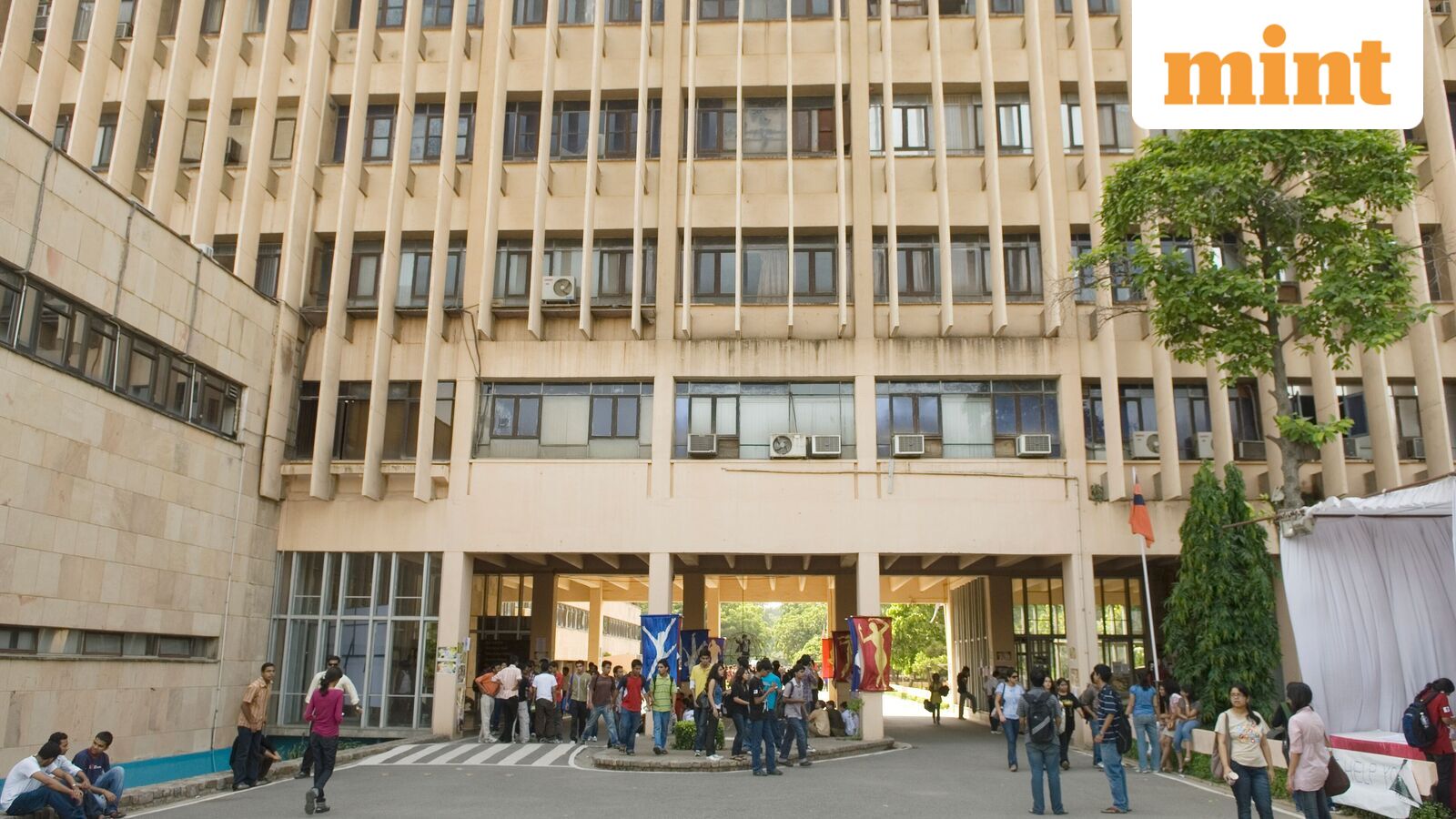 IIT Delhi students bag 1,275 job offers, top recruiters make double-digit offers – full list inside