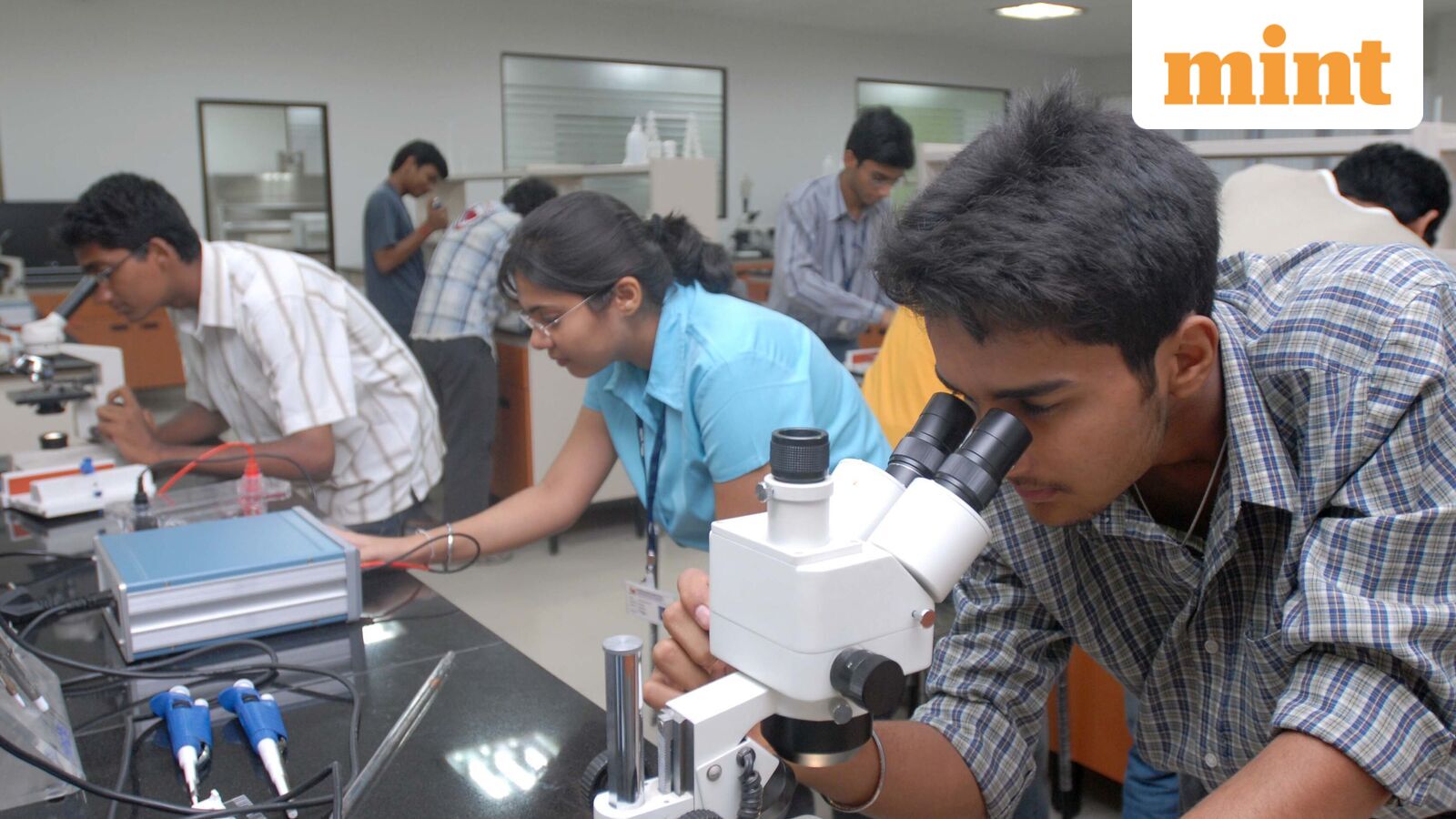 Govt outlines plans to push skills training into classrooms